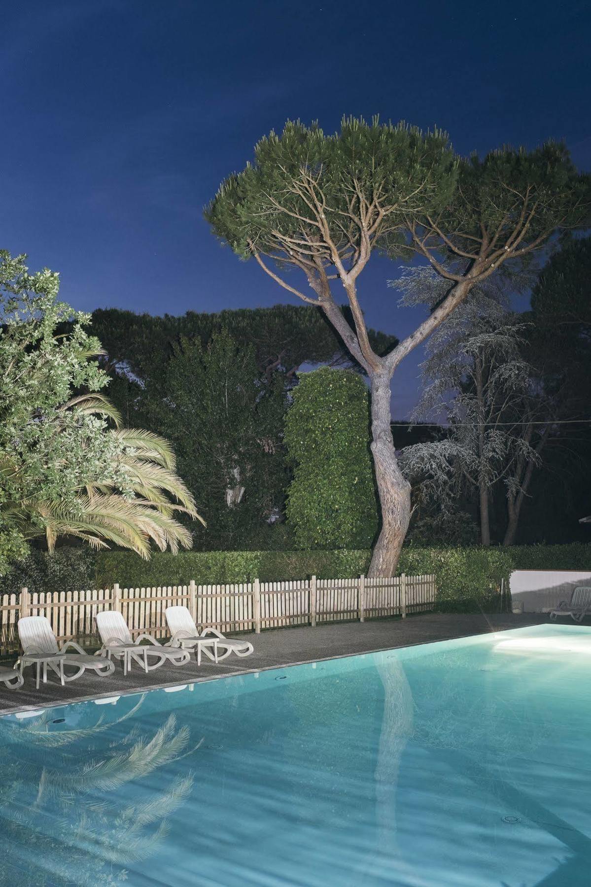 Hotel La Bussola Marina di Massa Eksteriør billede
